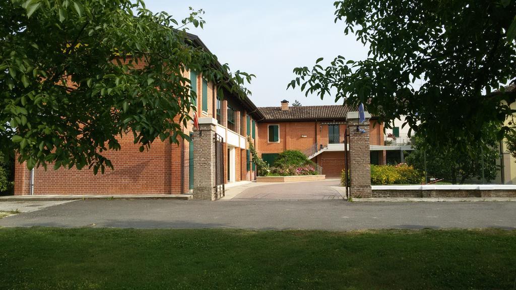 Viadana Albergo Del Po מראה חיצוני תמונה